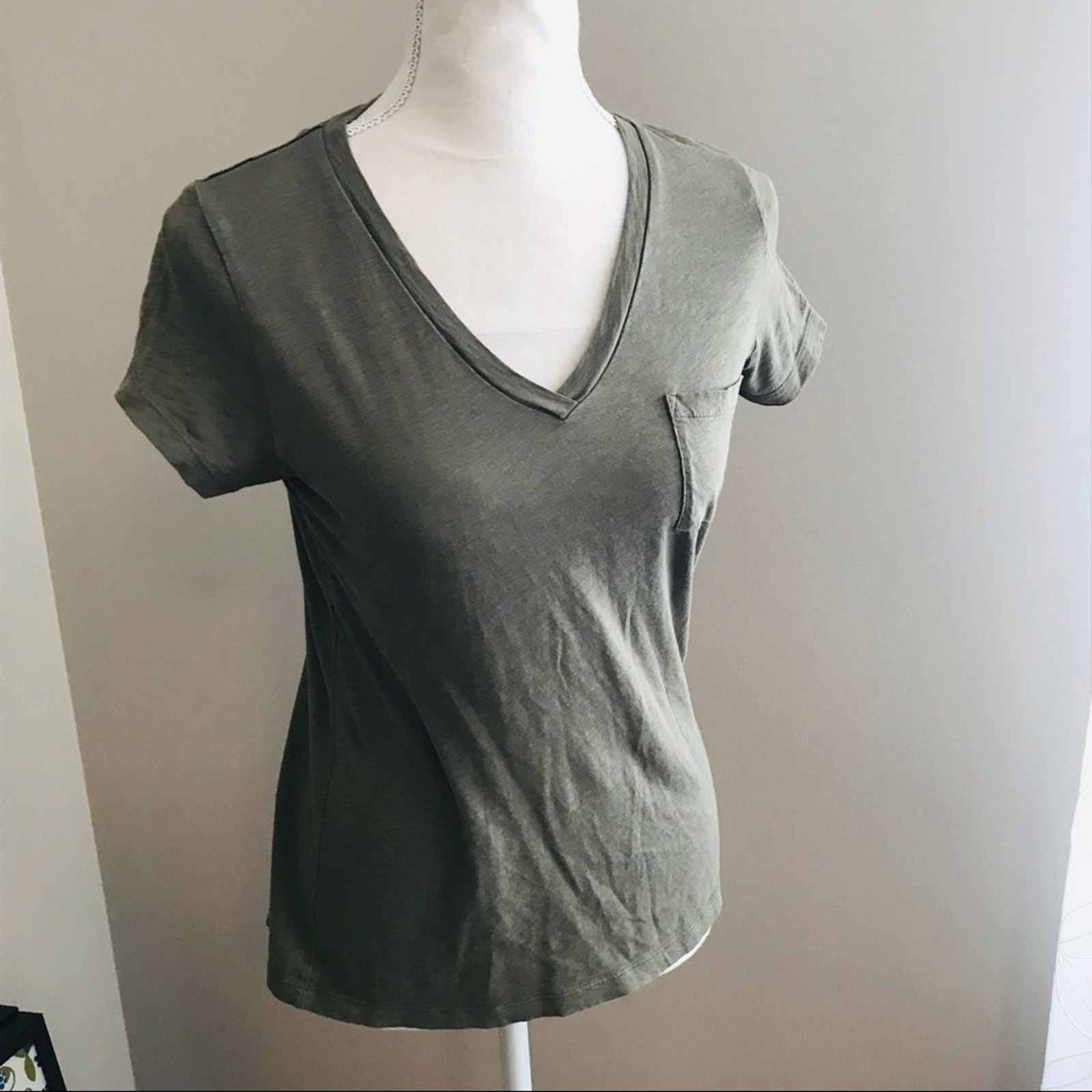 500 Brand V Neck Tshirt